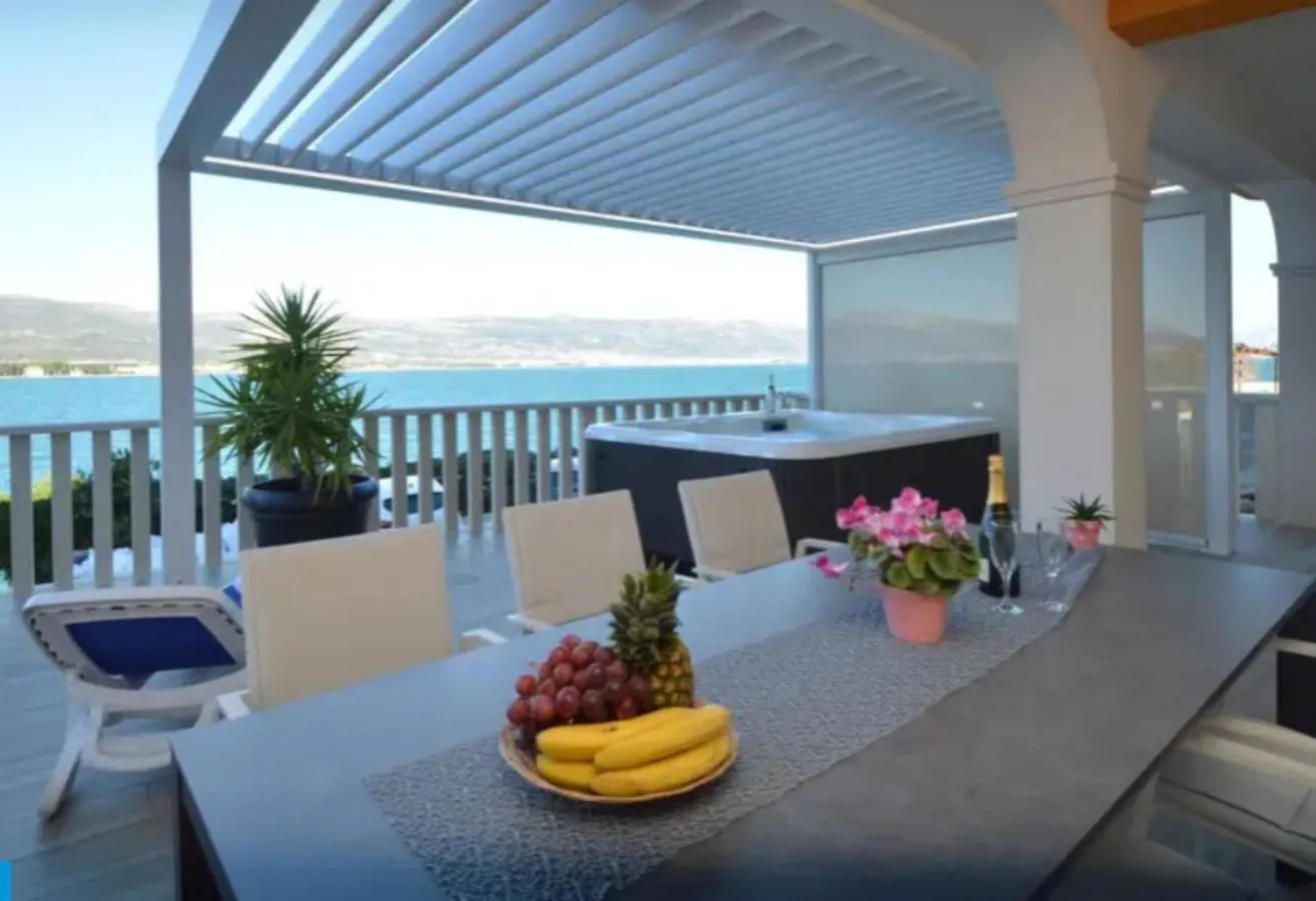 Apartments Angela Trogir
